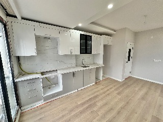 Avcılar Firuzköy'de Süper Otoparklı Sıfır 2+1 Kiralık Daire — fotoğraf 4