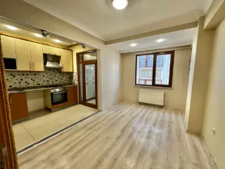 Kartaltepe'de Kış Bahçeli Kiralık 5+1 Dublex Daire — fotoğraf 3