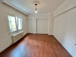 Merhaba Emlak Ömer'den Veteriner Sitesi'nde Kiralık 3+1 Daire — fotoğraf 9
