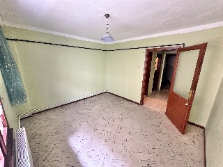 Bayrampaşa Muratpaşa'da Metroya Yakın 2+1 Satılık Daire — fotoğraf 3